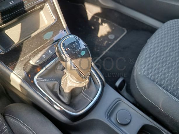 Opel Astra · Ano 2020