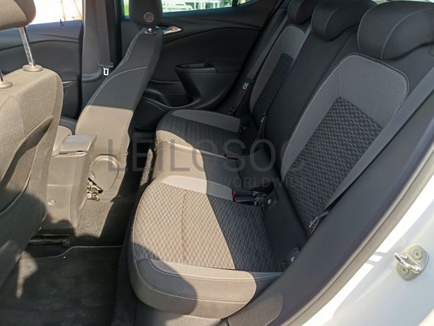 Opel Astra · Ano 2020