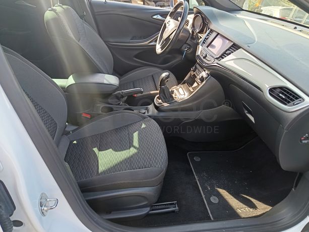 Opel Astra · Ano 2020