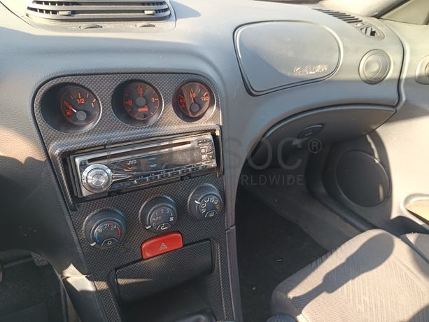 Alfa Romeo 1.9 JTD · Ano 2002