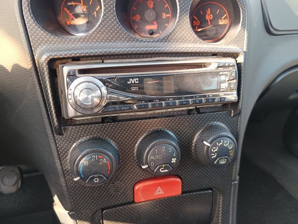 Alfa Romeo 1.9 JTD · Ano 2002