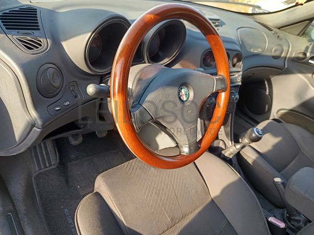 Alfa Romeo 1.9 JTD · Ano 2002
