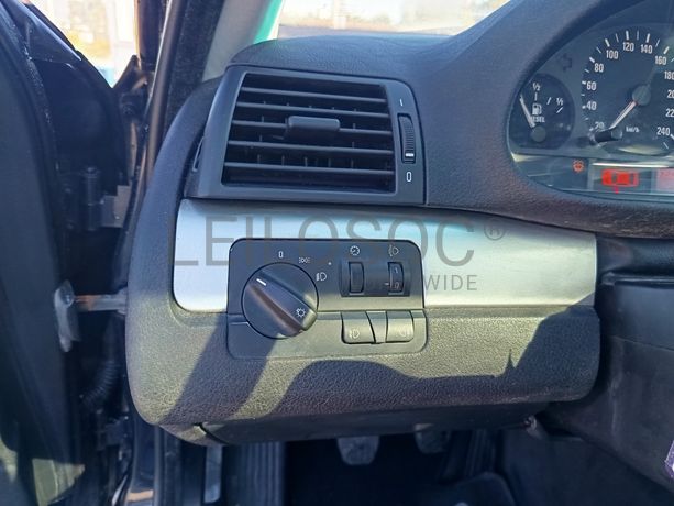 BMW 320d · Ano 2000