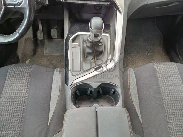 Peugeot 3008 1.5 Blue HDI · Ano 2019