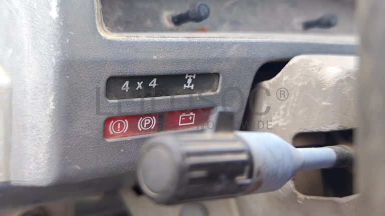 Nissan Patrol JY 260 LFQ 4x4 · Ano 1996