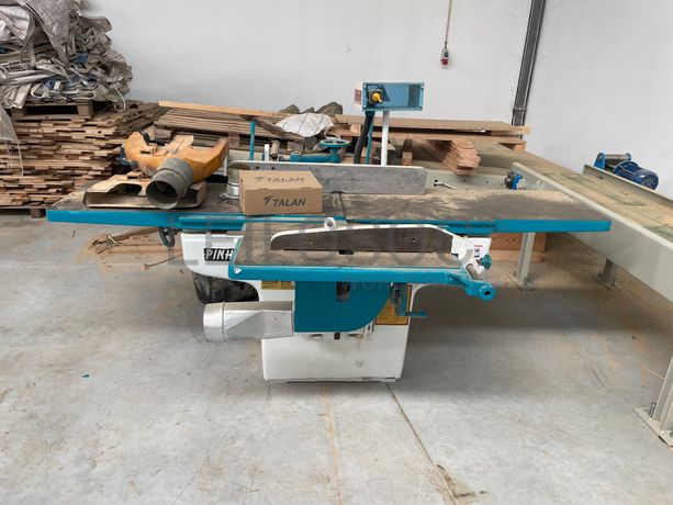 Máquina Universal Pinheiro