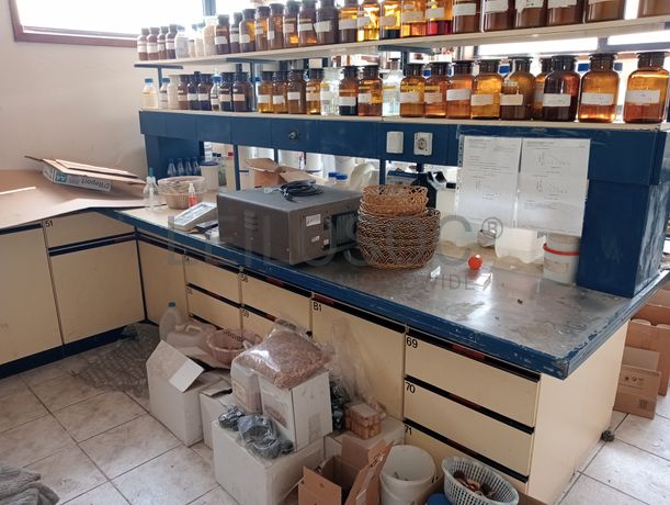 Equipamentos de Escritório, Laboratório, Indústria e Apoio