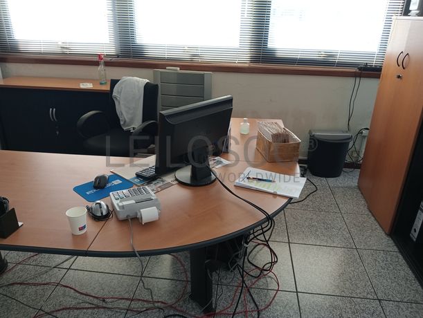 Equipamentos de Escritório, Laboratório, Indústria e Apoio