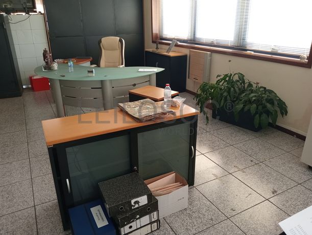 Equipamentos de Escritório, Laboratório, Indústria e Apoio