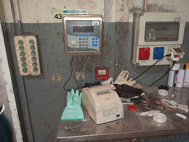 Equipamentos de Escritório, Laboratório, Indústria e Apoio