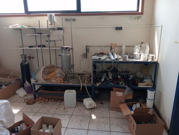 Equipamentos de Escritório, Laboratório, Indústria e Apoio