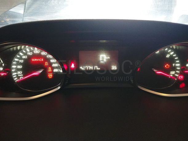 Peugeot 308 · Ano 2015