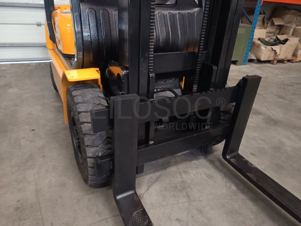 Empilhador Komatsu FD25T-1E1