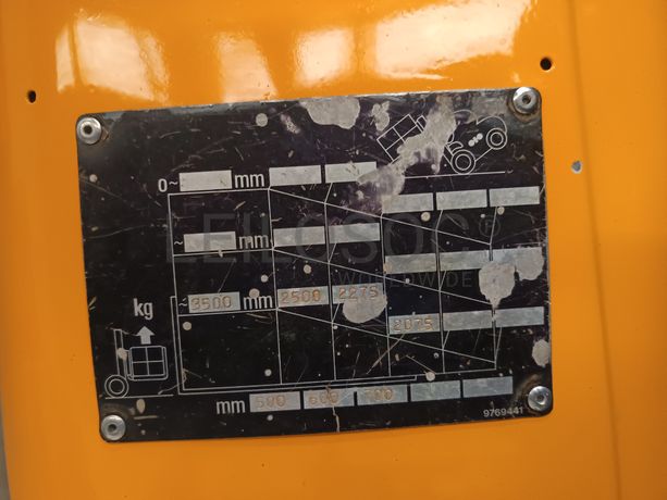 Empilhador Komatsu FD25T-1E1