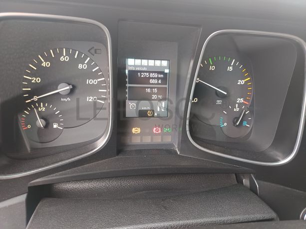 Mercedes-Benz 1845 · Ano 2014