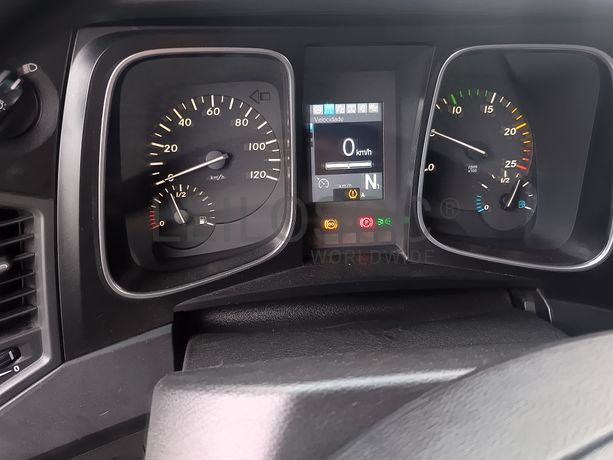 Mercedes-Benz 1845 · Ano 2014