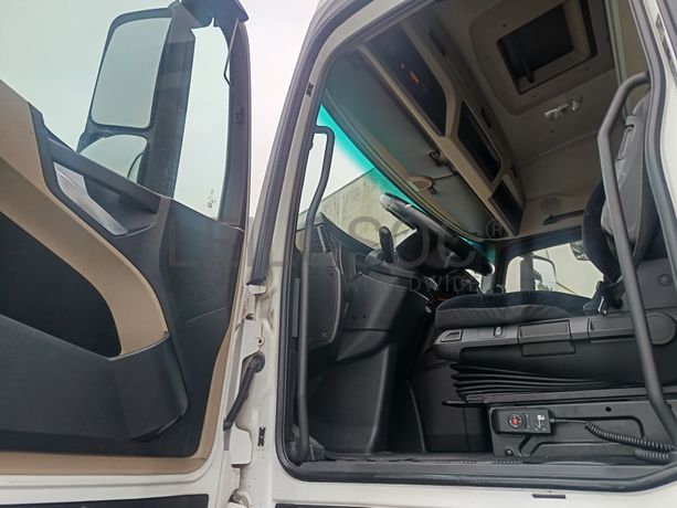 Mercedes-Benz 1845 · Ano 2014