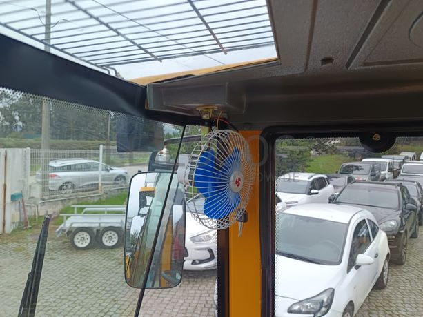 Pá Carregadora Blanche · Ano 2025