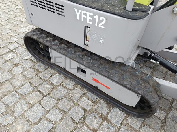 Mini Giratória Infront YFE12 · Ano 2025