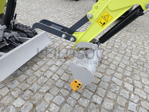 Mini Giratória Infront YFE12 · Ano 2025