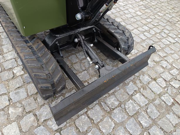 Mini Giratória Colt KV13 · Ano 2025