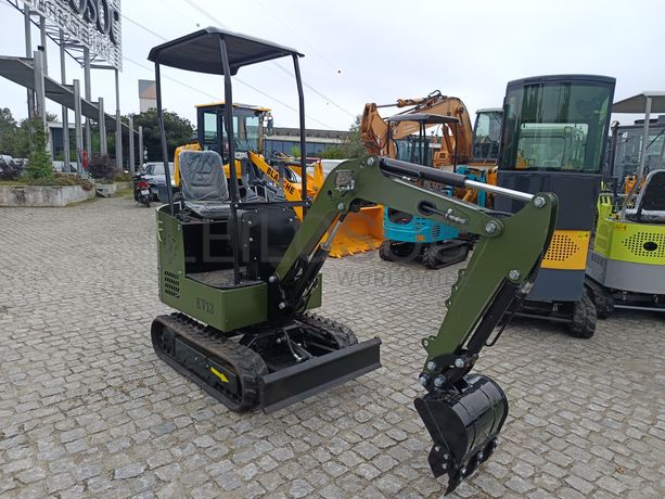 Mini Giratória Colt KV13 · Ano 2025