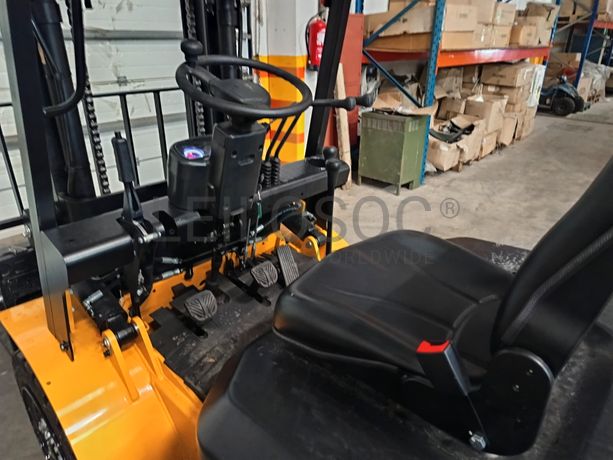 Empilhador JBG FD-32S · Ano 2025