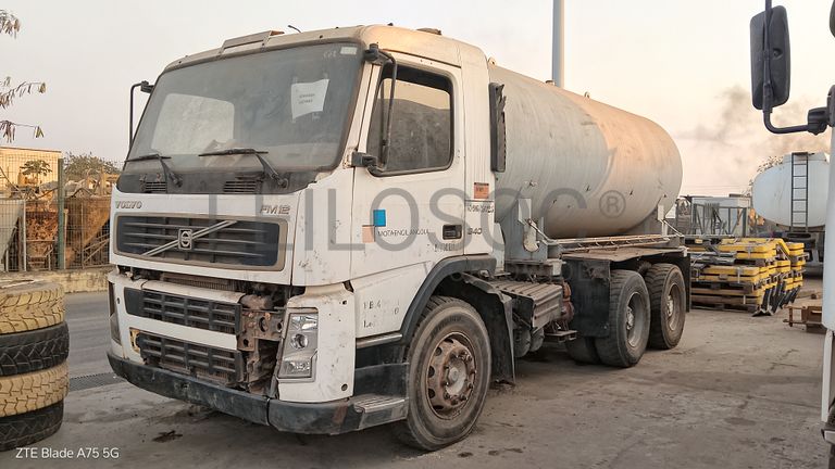 Auto-Tanques de Água 18 M3  VOLVO FM 12 6*4