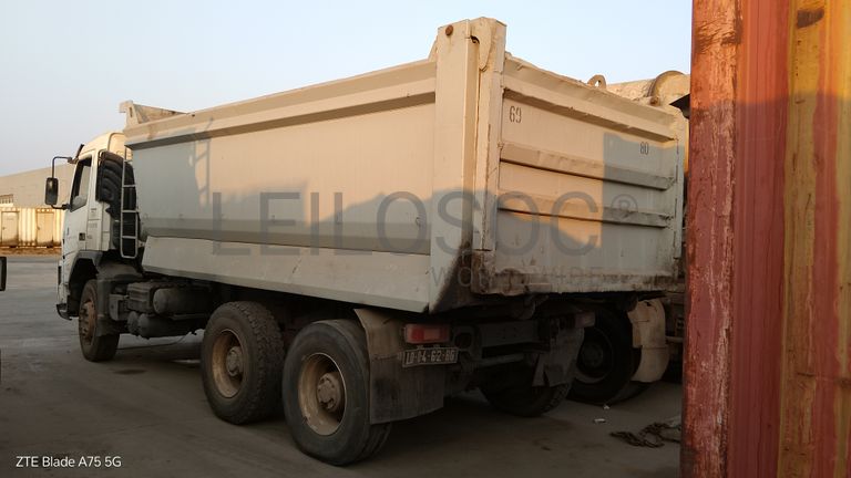 Camião Basculante 26 T (6*4) VOLVO FM400 6*4