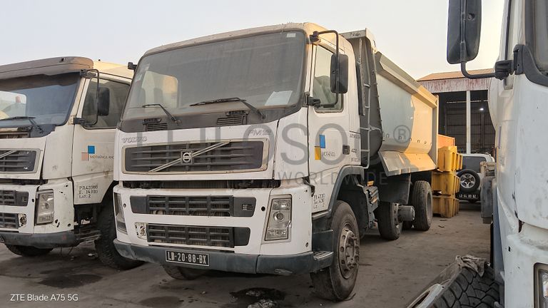 Camião Basculante 26 T (6*4) VOLVO FM 440 6*4