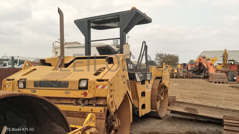 Cil. Auto-Prop. Vibr. Asfaltos 10 T CARTEPILLAR CB534 D