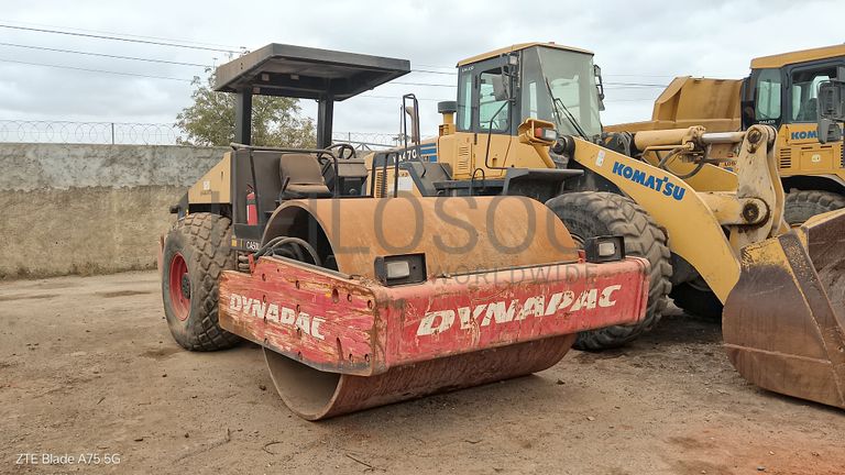 Cil. Auto-Prop. Vibrador Solos 15 T DYNAPAC CA 500 D