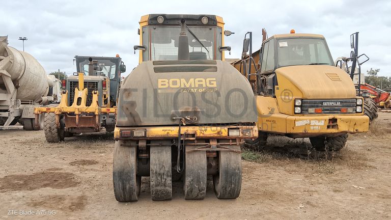 Cilindro de Pneus 24 T BOMAG BW 24 RH