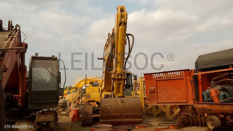 Escavadora de Rastos 30 T KOMATSU PC300-8