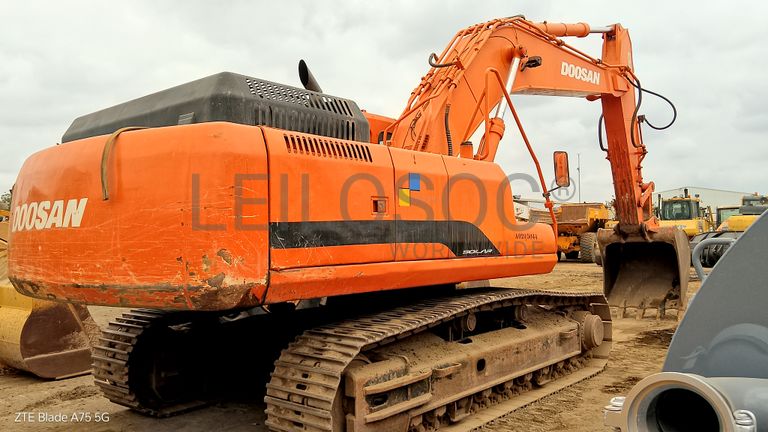 Escavadora de Rastos 35 T DOSAN S-340 LC-V