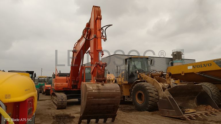 Escavadora de Rastos 35 T DOSAN S-340 LC-V