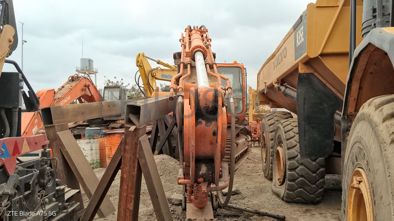 Escavadora de Rastos 45 T DOSAN S-420 LC-V