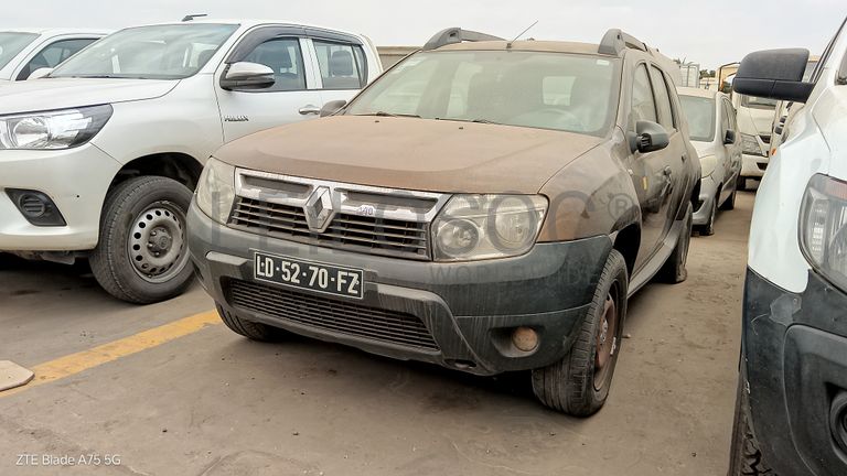 3 RENAULT DUSTER