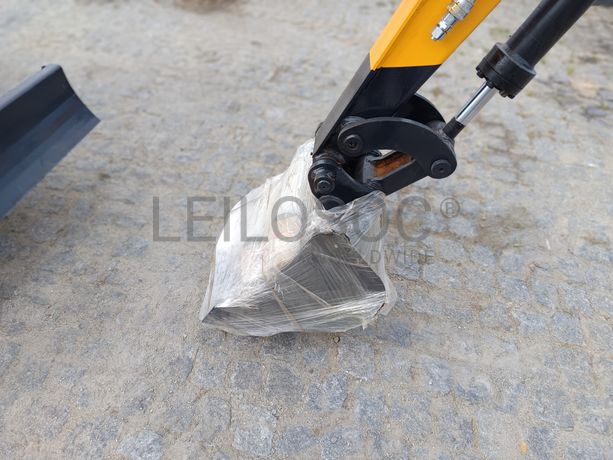 Mini Giratória Infront YFE20 · Ano 2023