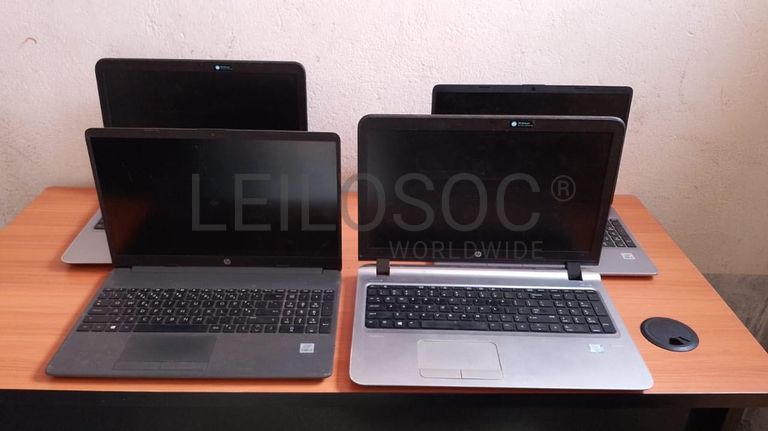 Quatro portáteis jaguar 15-BS080 Touchsmart