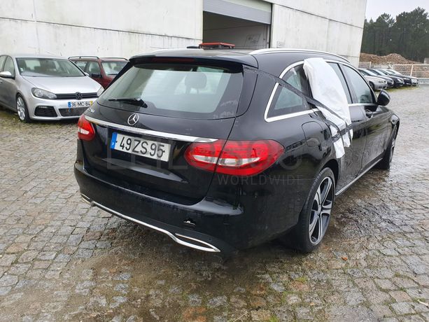 Mercedes-Benz C220 · Ano 2016