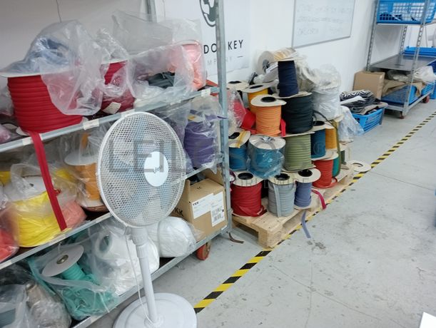 Equipamentos para a Indústria Têxtil · Escritório