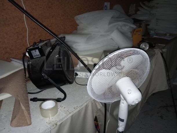 Equipamentos para a Indústria Têxtil · Escritório