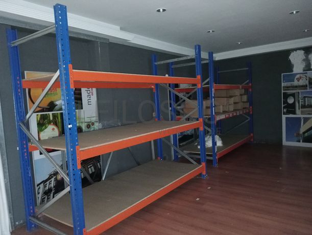 Equipamentos para a Indústria Têxtil · Escritório