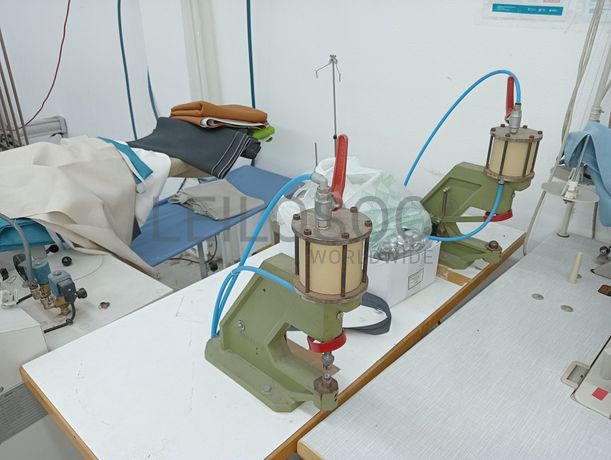 Equipamentos para a Indústria Têxtil · Escritório