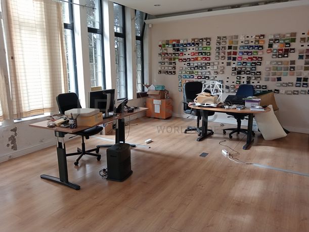 Equipamentos para a Indústria Têxtil · Escritório