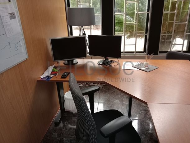 Equipamentos para a Indústria Têxtil · Escritório