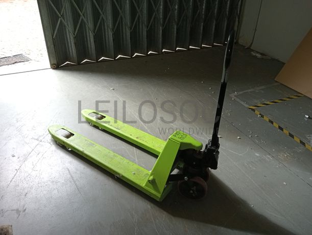 Equipamentos para a Indústria Têxtil · Escritório