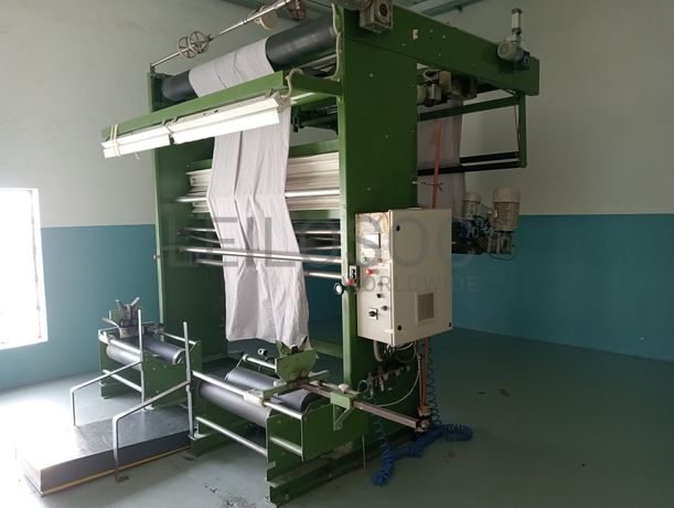 Máquina de abrir e fazer cargas