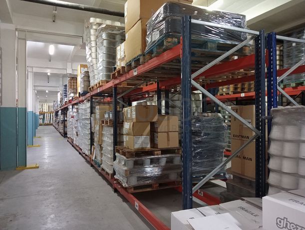 Estantes Industriais · Stock